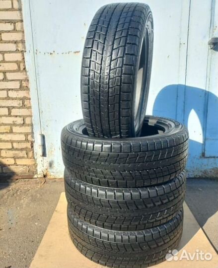 Dunlop Winter Maxx SJ8 235/55 R19