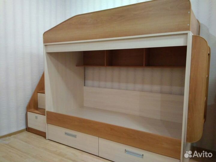 Детская кровать двухъярусная