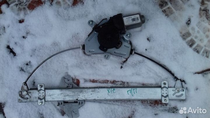 Стеклоподъемник передний правый Hyundai Solaris