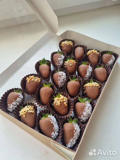 Клубника в шоколаде наборы и букеты