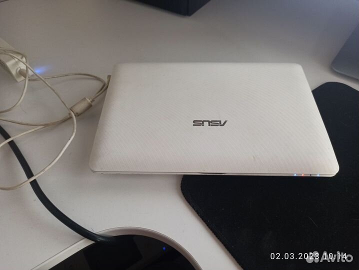 Нетбук asus eee pc 1015p