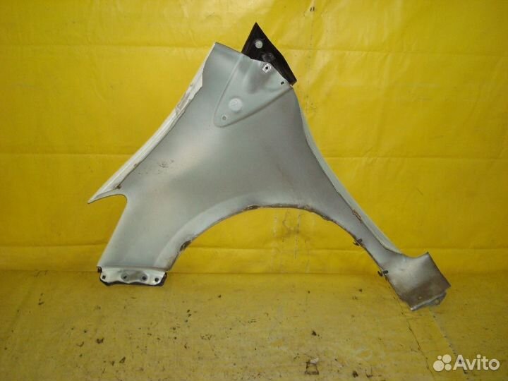 Крыло правое Toyota Vitz NSP130