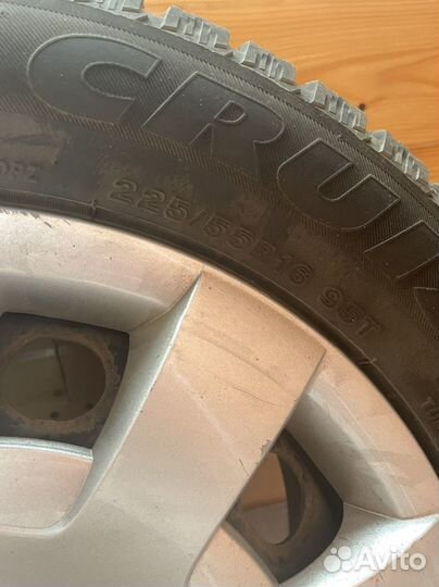 Bridgestone Ice Cruiser 5000 225/55 R16 95