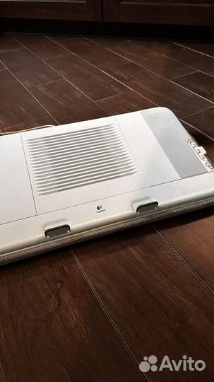 Подставка Logitech Speaker Lapdesk N700