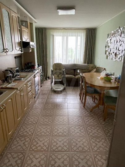 2-к. квартира, 75 м², 8/10 эт.