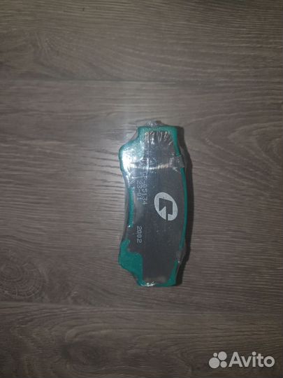 Передние тормозные колодки G-brake