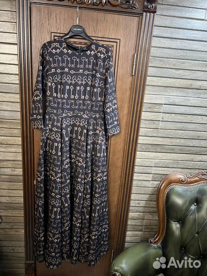 Платье длинное 46 Dolce Gabbana