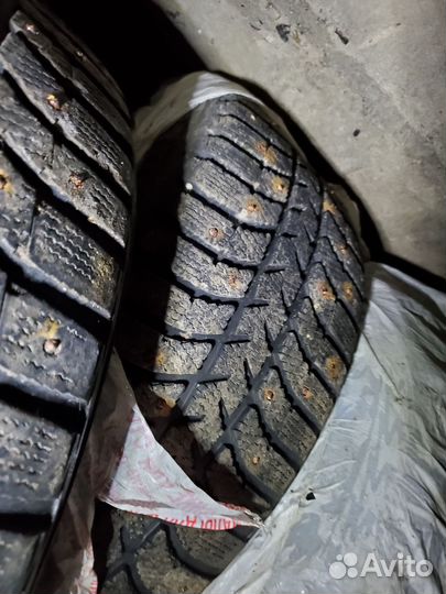 Bridgestone Ice Cruiser 5000 225/55 R16