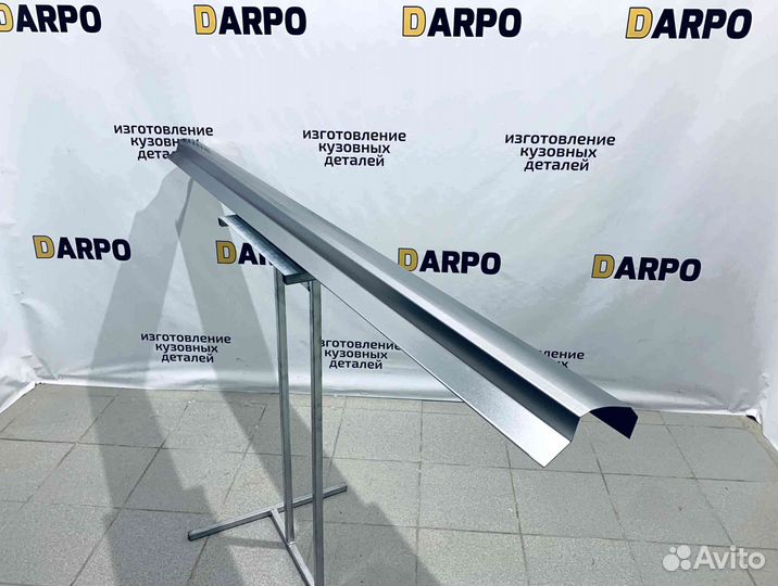 Пороги для Toyota Auris 2006-2012 (E150)