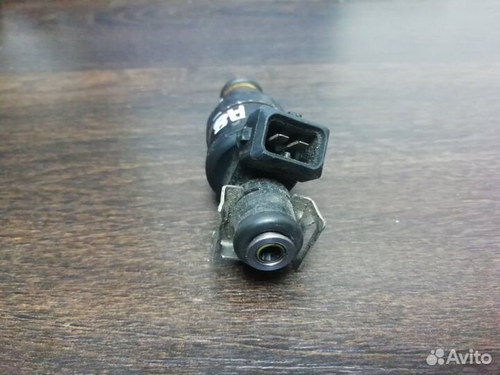 Форсунка инжекторная электрическая Audi A8 D2 ABZ