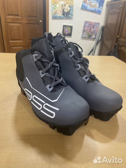 Лыжные ботинки