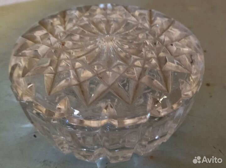 Стеклянная шкатулка