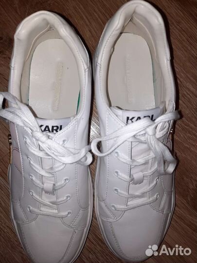 Кроссовки женские