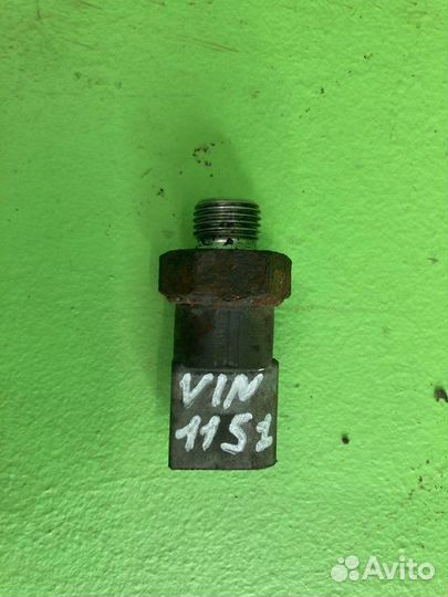 Датчик давления масла mercedes-benz actros MP II