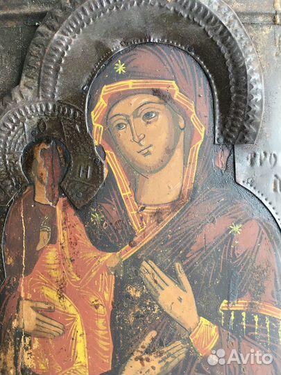 Икона Божией Матери «Троеручица»