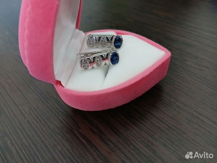 Серьги из серебра с сапфиром