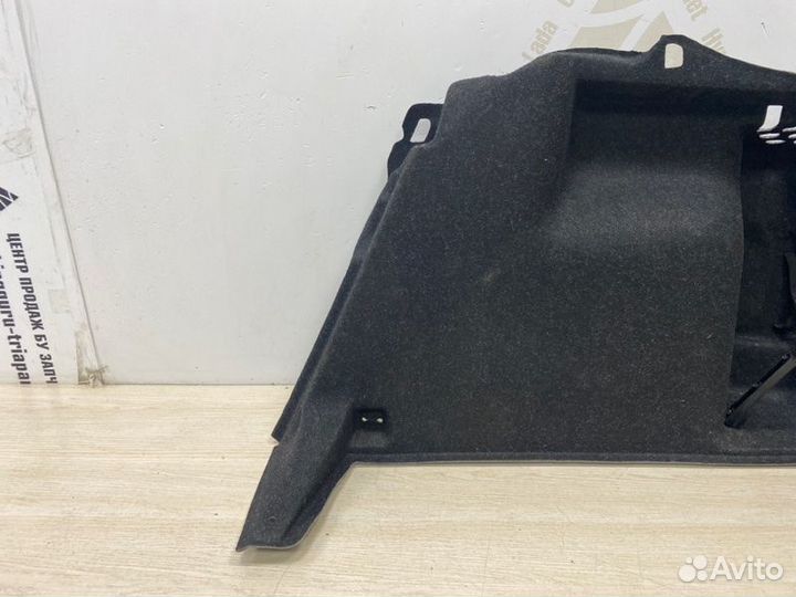 Обшивка багажника правая Skoda Rapid 1 NH3 до