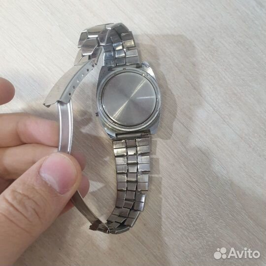 Часы наручные 