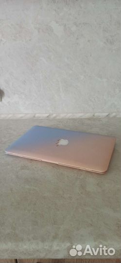 Apple MacBook Air 11-inch, 2012