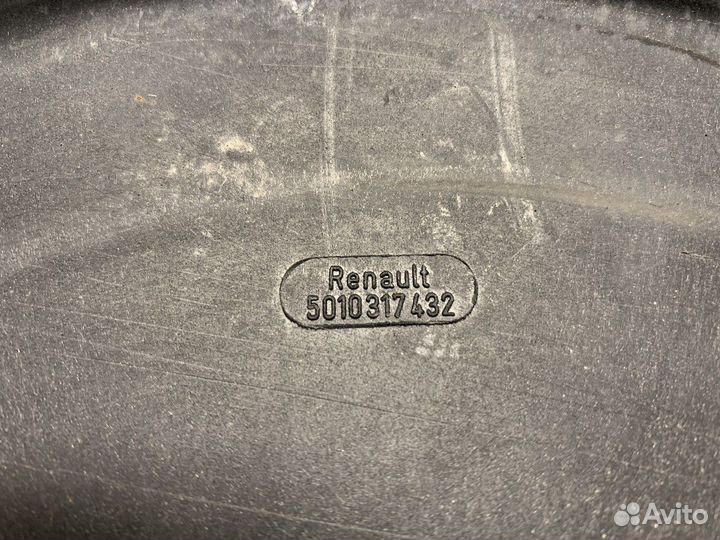 Крышка корпуса воздушного фильтра Renault Magnum