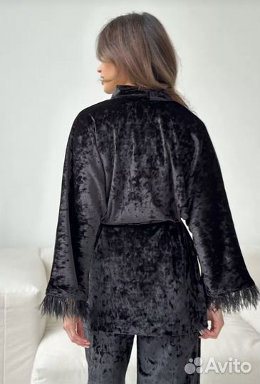 Костюм женский