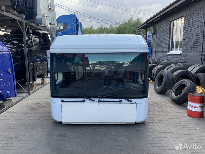 Кабина Renault Magnum