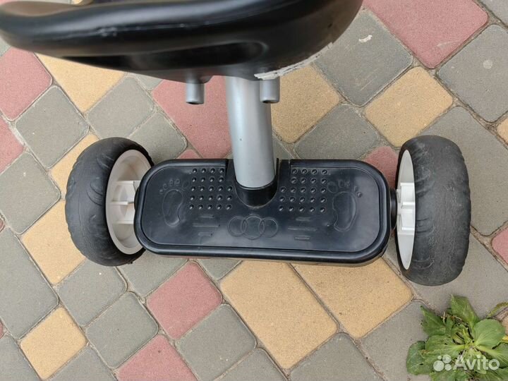 Детский трехколесный велосипед