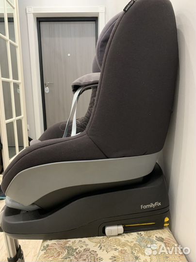 Maxi-Cosi Pearl с базой Familyfix