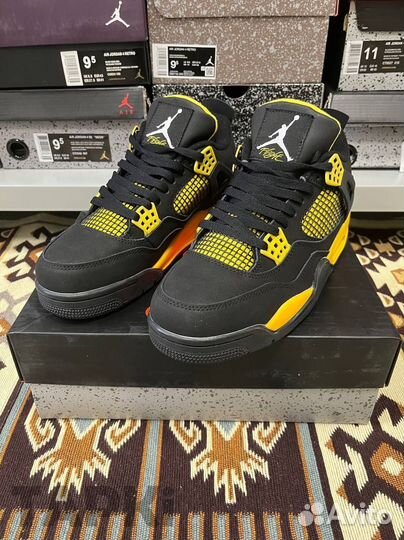 Nike Air Jordan 4 Retro Thunder Lux