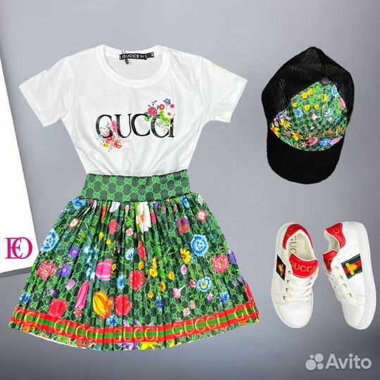 Костюм тройка Gucci новый 104