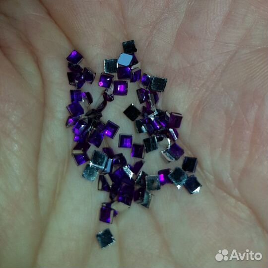 Стразы для дизайна ногтей