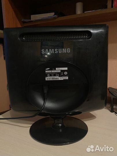 Монитор Samsung syncmaster 932B