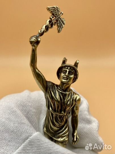 Статуэтка бога торговли Гермес фигурка