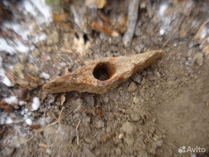 Топор старинный