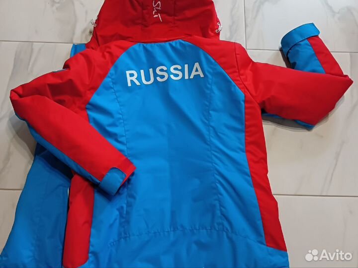 Спортивный костюм женский