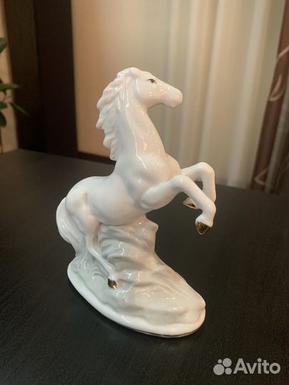 Фарфоровые статуэтки