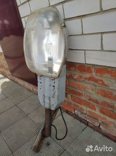 Фонарь уличный