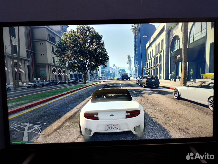 Sony PS4 slim 1tb и 2 джойстика