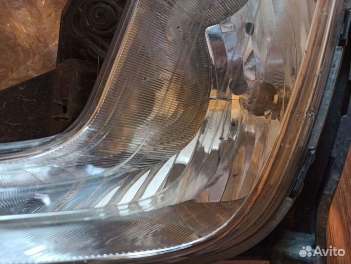 Фара противотуманная левая