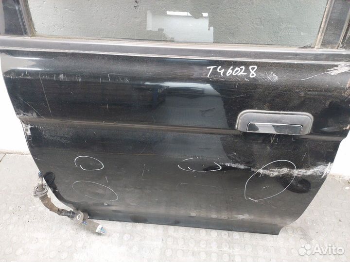 Дверь левая задняя Mitsubishi L200