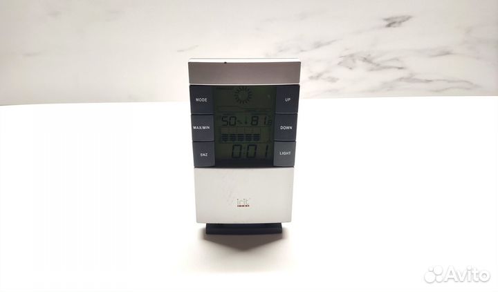 Электронная метеостанция с часами