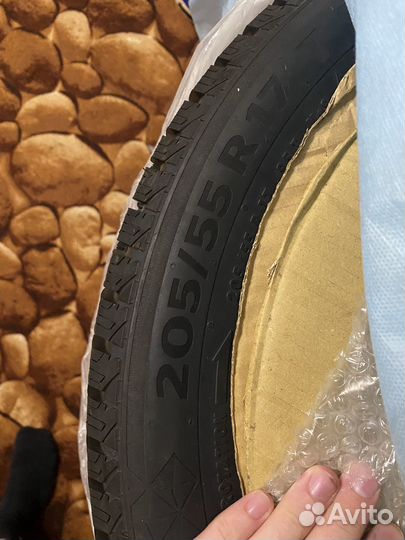 Continental ContiVikingContact 7 205/55 R17 19B