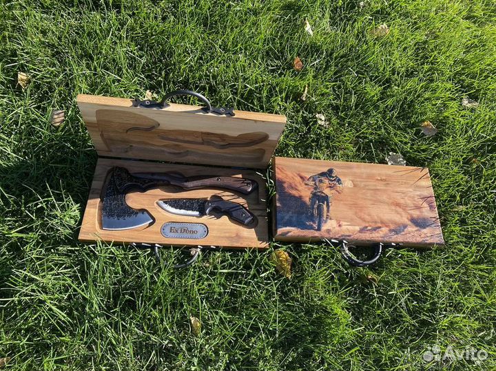 Набор в деревянном кейсе топор + нож