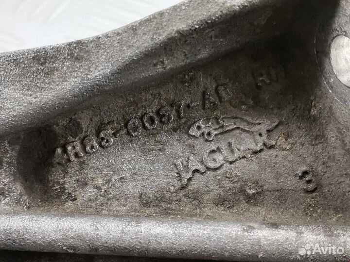 Кронштейн двигателя Jaguar S-Type 2004