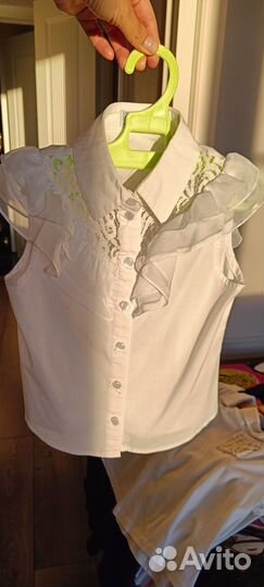 Школьные блузки три штуки размер 122 -128