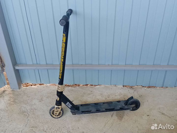 Трюковой самокат