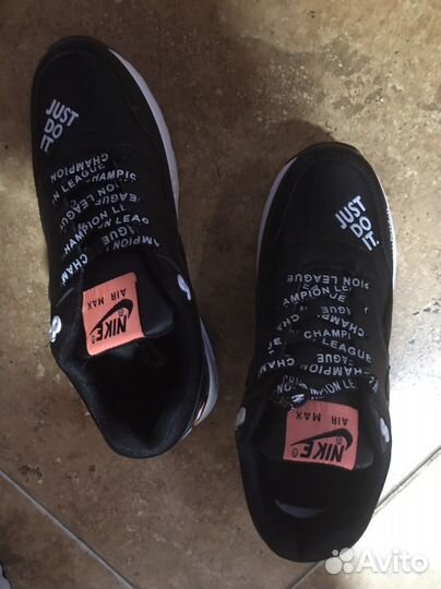 Кроссовки Nike