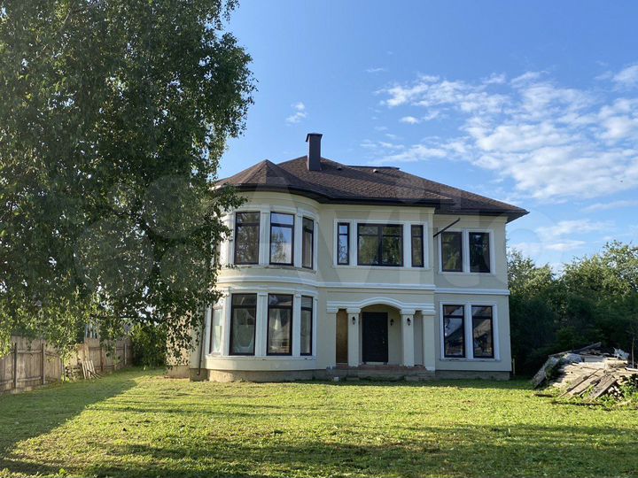 Дом 290 м² на участке 18 сот.