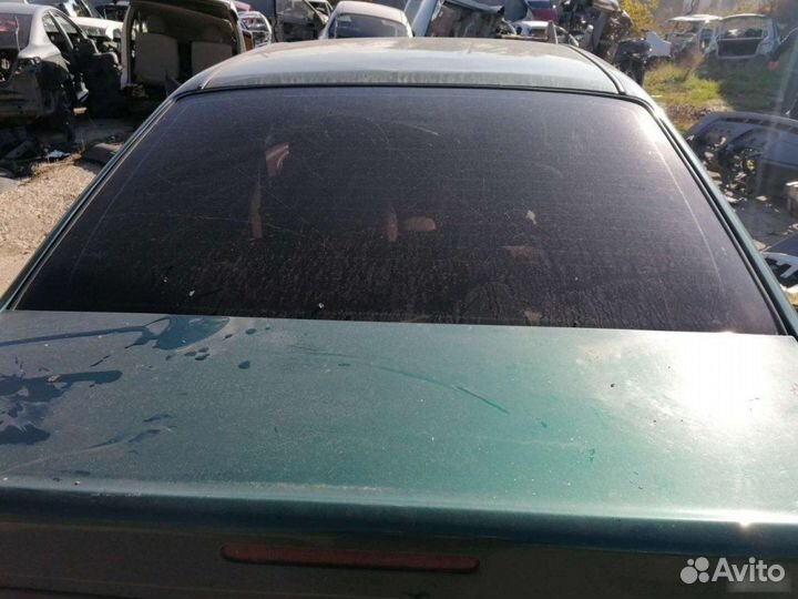 Стекло ветровое заднее Ford Focus 1