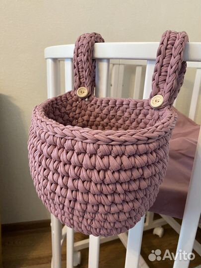 Корзина органайзер на детскую кроватку